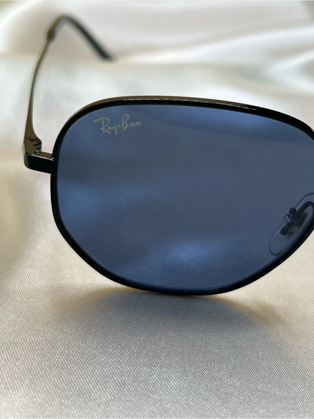 Ray-Ban Black Frame Sunglasses with Brown Case